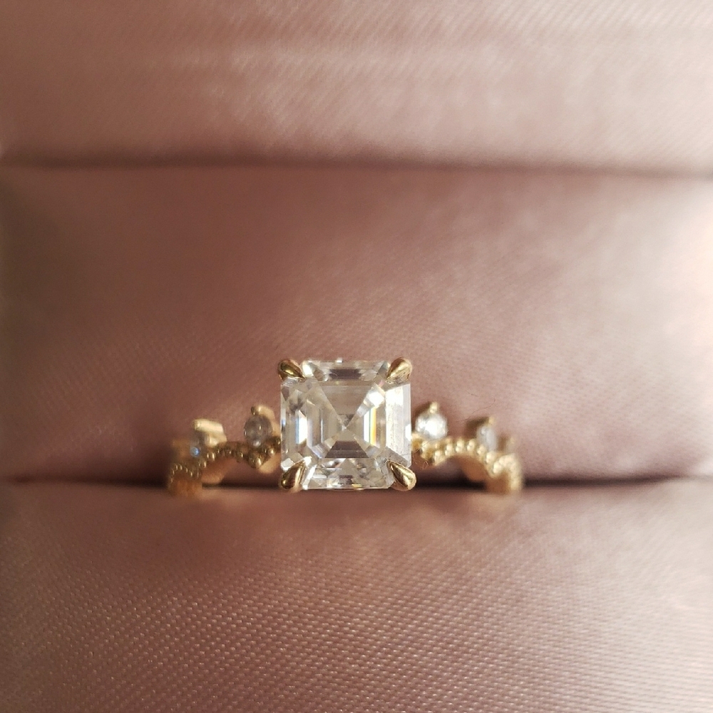 Elegant Gold and Silver Ring